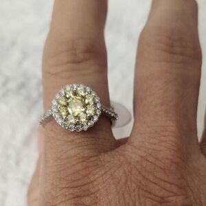 925 cluster ring sz 8 yellow and white stones